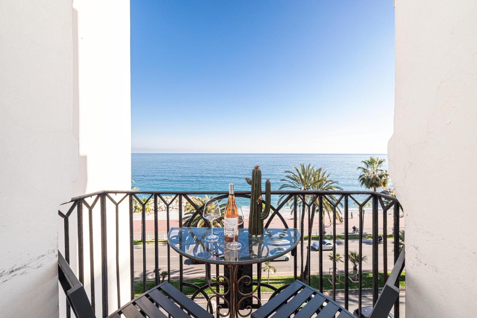 Apartment Sea View - 2 Bdr Promenade Des